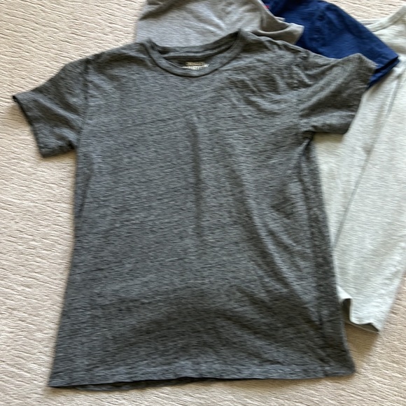Bundle Mini Boden 4 Solid Tees - Picture 2 of 5